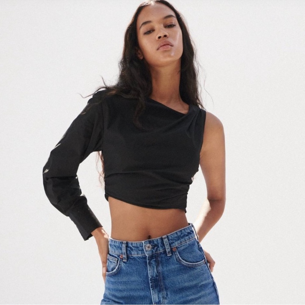 Zara Black one sleeved crop top